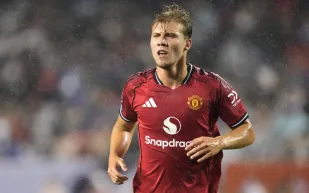 عرض إعارة من ميلان يضع مستقبل هويلوند مع يونايتد على المحك (فيديو)