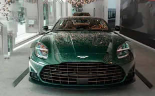  أستون مارتن تكشف عن Vanquish  بأعلى مستوى تخصيص في تاريخها (صور)