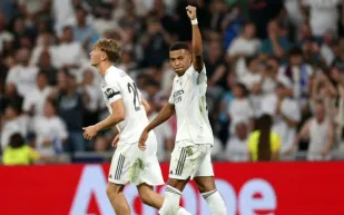 في أولى مباراياته بالليغا.. ريال مدريد يتجاوز أوساسونا بفوز باهت (فيديو) 