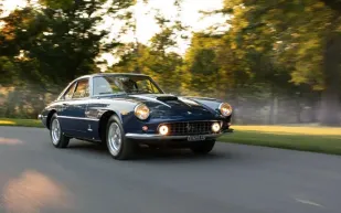 سيارة Ferrari 400 Superamerica SWB النادرة تُعرض للبيع في مزاد