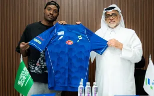 بعد منافسة قوية.. الفتح السعودي يحسم صفقة الزبيدي