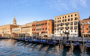 عش الرفاهية التي عاشها العظماء: فنادق وملاذات استقبلت ملوكًا ومشاهير