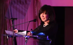 وفاة جاكلين بيزوس.. الأم التي دعمت نجاح أمازون