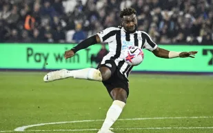 آلان سانت ماكسيمان يغادر الأهلي السعودي نحو كلوب أمريكا بصفقة ضخمة