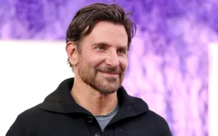 برادلي كوبر وجيجي حديد.. رومانسية تتخطى الأعمار