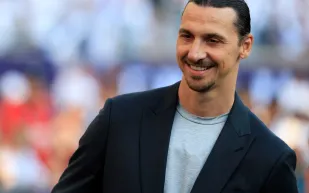 زلاتان إبراهيموفيتش يتألق برولكس "عين النمر"