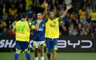 غياب بيليه ورونالدينيو يتصدر.. مفاجآت في تصنيف جديد لأمهر لاعبي العالم