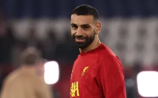 محمد صلاح يشكل فريق أحلامه ويعلق مازحًا: "سنُهزم بالتأكيد" (فيديو)