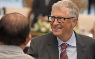 درس من بيل غيتس: كيف تحصل على عرض عمل أفضل؟