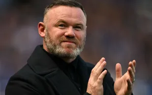 واين روني يرد على الانتقادات بشأن مستواه التعليمي