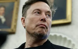 إيلون ماسك يفقد 75 مليار دولار وسط تحديات تعصف بثروته