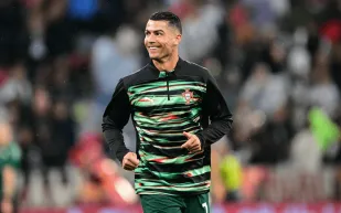 كريستيانو رونالدو يفاجئ طباخ النصر بلفتة إنسانية مؤثرة (فيديو)