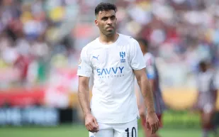 بعد انتهاء إعارة قصيرة مع الهلال.. الشباب يكشف مصير عبدالرزاق حمدالله