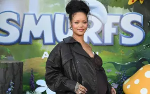 بعد مسيرة استمرت 20 عامًا.. تعرف على ثروة ريهانا 