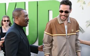 بيت ديفيدسون يكشف كيف ألهمه إيدي ميرفي مهنيا وعائليا (فيديو)