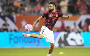 حقيقة انتقال برونو فرنانديز إلى النصر السعودي (فيديو)