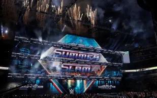 جدال ساخن بين لوجان بول وجون سينا قبل SummerSlam
