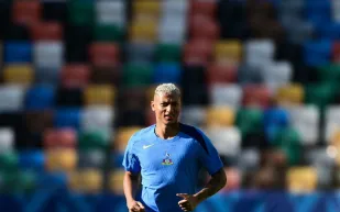 توتنهام يبحث عن الفوز الثالث على التوالي أمام بورنموث