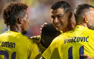 تعليق رونالدو المقتضب يثير ضجة عقب خماسية النصر (فيديو)