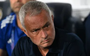 نهاية سريعة لمغامرة جوزيه مورينيو.. فنربخشة يُعلن إقالته بعد صدمة بنفيكا