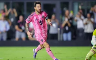 ميسي يقود إنتر ميامي إلى نهائي كأس الدوريات (فيديو)