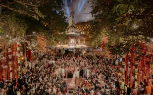 حفلات زفاف بمئات الملايين.. كيف يتنافس المشاهير والأثرياء على لقب "الأفخم"؟