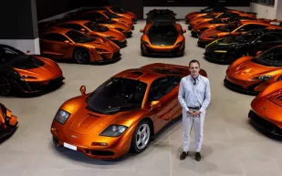 مكلارين الأسطورية تُباع بالكامل.. 20 سيارة نادرة لم يُكشف مشتريها