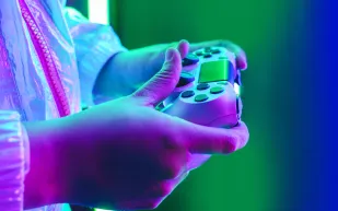 4 كتب... ما بعد المتعة:  كيف تعيد ألعاب الفيديو تشكيل عقولنا وسلوكنا؟