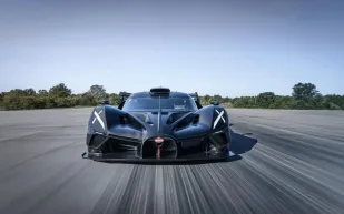  Bugatti Bolide.. من أسرع الحلبات إلى الطرق العامة
