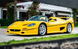 أغلى فيراري F50 في العالم تحمل توقيع رالف لورين