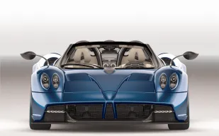 سقوط سيارة  Pagani Huayra Roadster بـ3.5 مليون دولار من شاحنة في موناكو (فيديو)