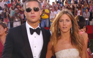  رغم مرور 20 عامًا.. جينيفر أنيستون: "الطلاق من براد بيت كان تجربة قاسية لم أتعافَ منها"