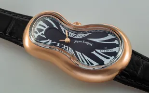 Exaequo تكشف عن ساعة Melting بالذهب الوردي (فيديو)