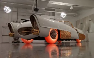 السيارة الأسطورية Golden Sahara II تعرض للبيع بمزاد تاريخي (فيديو)