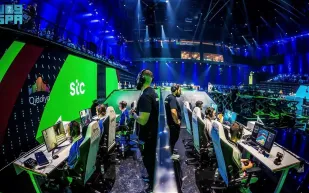 الرياضات الإلكترونية تجمع أليشا ليمان بنجوم EA Sports FC