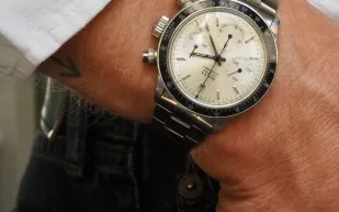 بسعر يصل إلى مليون دولار.. عرض Rolex Daytona نادرة في أبوظبي (صور)