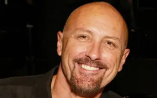 جيمس جانارد يعيد طرح قصره في بيفرلي هيلز للبيع... فهل يجد مشتريًا؟ (فيديو)