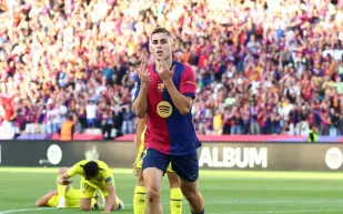 عرض "فلكي" من مانشستر يونايتد لضم فيرمين لوبيز يُربك حسابات برشلونة