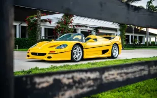 مزاد مونتيري يشهد بيع فيراري F50 1995 بمبلغ ضخم