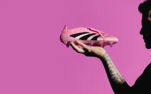 أسطورة الملاعب يلتقي بأيقونة الأحذية: Adidas تستعد لإطلاق Predator Elite بتوقيع بيكهام (فيديو)