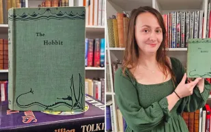 نسخة فريدة من "الهوبيت" في مزاد علني: هل ستكسر الرقم القياسي في الأسعار؟