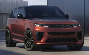 رينج روفر تكشف عن إصدار Sport SV كربون قبيل أسبوع مونتيري (فيديو)