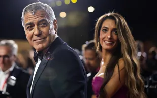 أناقة هوليودية على سجادة مهرجان فينيسيا السينمائي الدولي