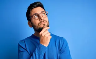 كيف يؤثر القلق على قرارات المستقبل؟ دراسة تكشف