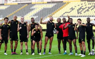 الحارس العبسي يقود تشكيلة الاتحاد الأساسية ضد الأخدود 