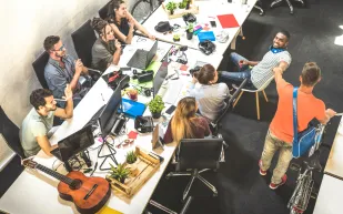 جيل زد والمشاريع الجانبية.. شغف يتجاوز الوظيفة التقليدية