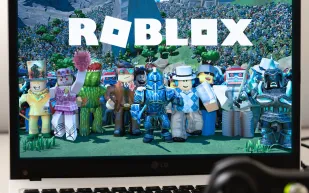 رغم الحظر.. Roblox تواصل تحطيم الأرقام القياسية