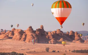 السياحة الداخلية في السعودية تشهد إقبالًا متزايدًا على المغامرات والتراث