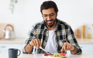 أي نظام غذائي تختار لخسارة الوزن: دهون الكيتو أم بروتين رجيم اللحم؟