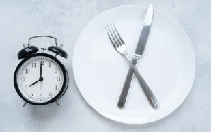 إعادة ضبط التمثيل الغذائي لجسمك: كيف تحفز حرق السعرات وتسرّع خسارة الوزن؟